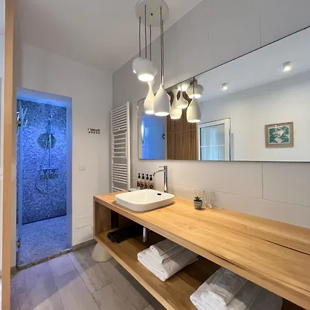 Couette-café Chipibeach, Boutique